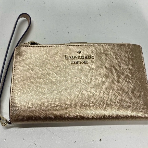 I am LIVE! Heart “❤️” my flyer for my Next Live Steals & Deals Show. - Picture 15 of 16